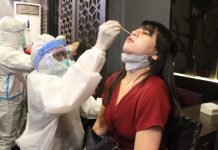 Tim terpadu RSUD Kota Mataram bersama TNI-Polri gencarkan swab antigen secara acak