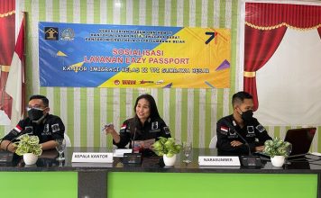 Imigrasi Kelas II TPI Sumbawa Besar perkenalkan kemudahan layanan Eazy Passport