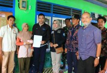Syarikat FIMA dan PT Kijang Lombok Raya serahkan santunan PMI meninggal saat bekerja di Malaysia