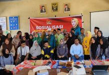 Sosialisasi 4 Pilar Kebangsaan, Evi Apita Maya edukasi pendidikan demokrasi di SMA 1 Pujut