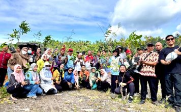 ASN dilingkungan Pemprov NTB kompal tanam pohon di Bendungan Meninting