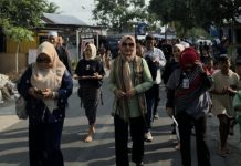 Turnamen sepak bola “Jago” dibuka, Evi Apita Maya disambut hangat pesarta dan warga