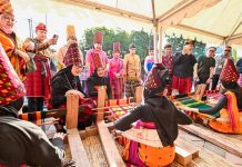 Dari Karisma Event Nusantara, tradisi Mulud Adat Bayan tetap terjaga